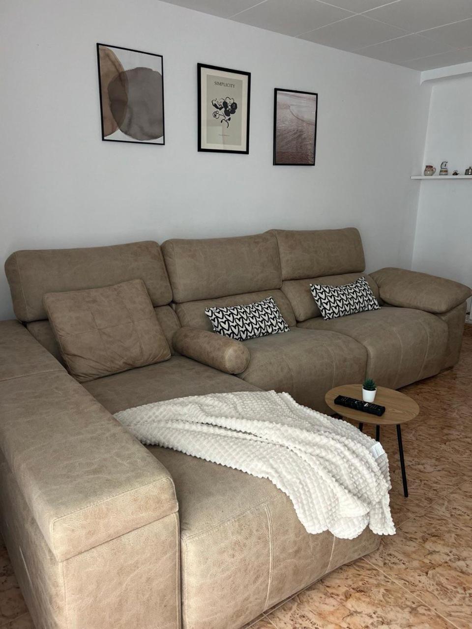 Piso Ideal Para Una Familia Ubicado Cerca Del Mar Blanes Extérieur photo